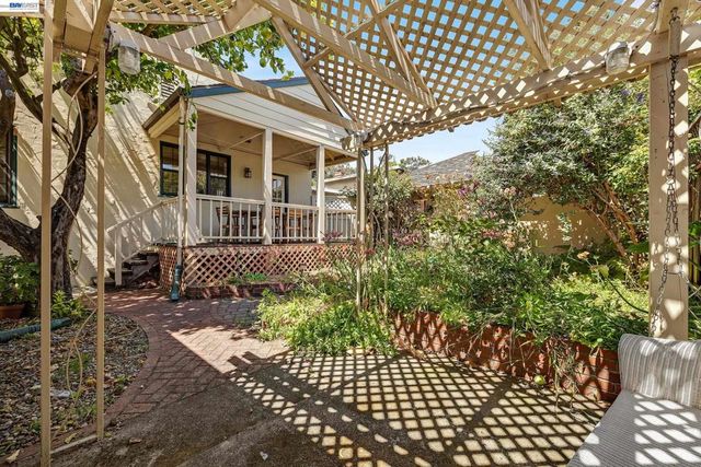 885 Rodney Dr, San Leandro, CA 94577