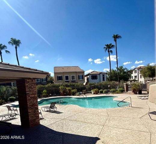 1318 S SABINO Drive, Gilbert, AZ 85296