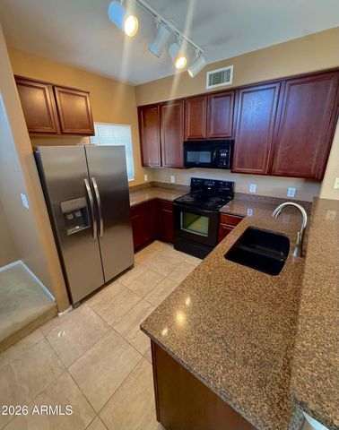 1318 S SABINO Drive, Gilbert, AZ 85296