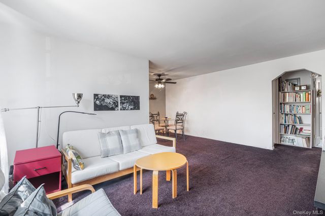 189-19 39th Avenue 117, Flushing, NY 11358