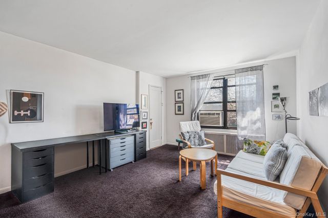 189-19 39th Avenue 117, Flushing, NY 11358