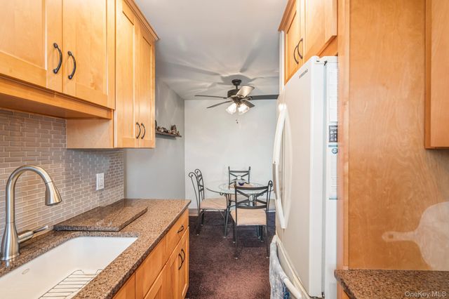 189-19 39th Avenue 117, Flushing, NY 11358