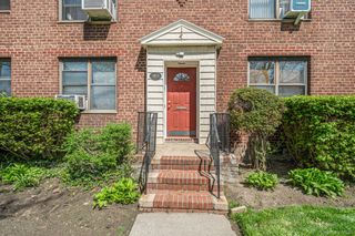 189-19 39th Avenue 117, Flushing, NY 11358