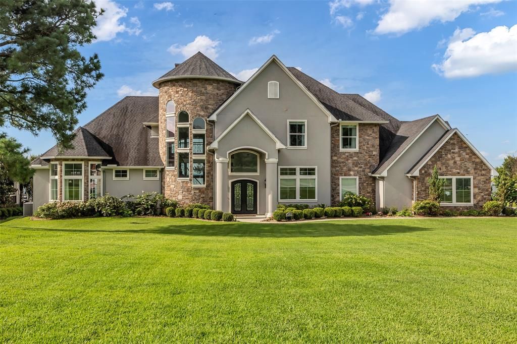 248 Waterfront Drive, Livingston, TX 77351