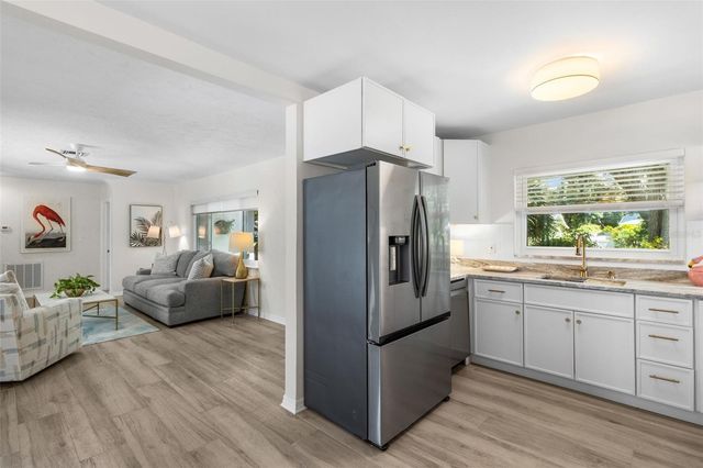 4665 WOODLAND DRIVE, St Petersburg, FL 33708