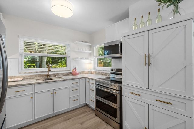 4665 WOODLAND DRIVE, St Petersburg, FL 33708