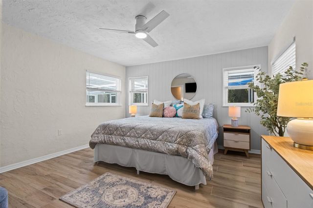 4665 WOODLAND DRIVE, St Petersburg, FL 33708