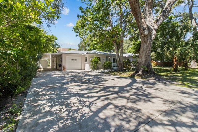 4665 WOODLAND DRIVE, St Petersburg, FL 33708