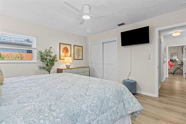 4665 WOODLAND DRIVE, St Petersburg, FL 33708