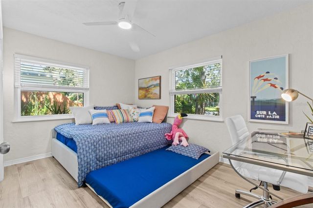 4665 WOODLAND DRIVE, St Petersburg, FL 33708