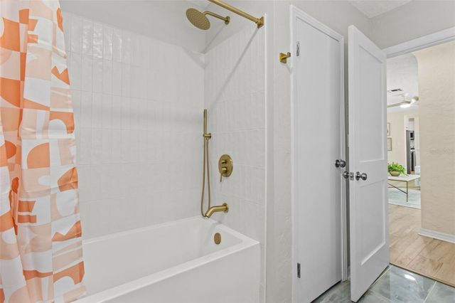 4665 WOODLAND DRIVE, St Petersburg, FL 33708