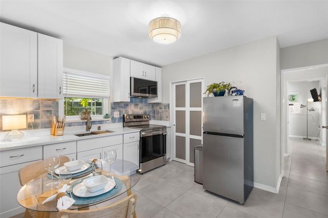 4665 WOODLAND DRIVE, St Petersburg, FL 33708