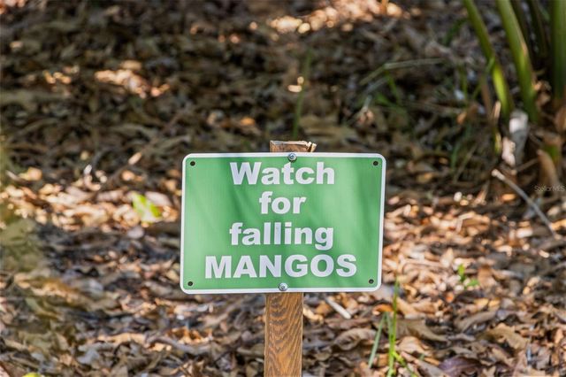 4665 WOODLAND DRIVE, St Petersburg, FL 33708