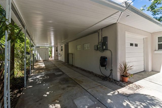 4665 WOODLAND DRIVE, St Petersburg, FL 33708