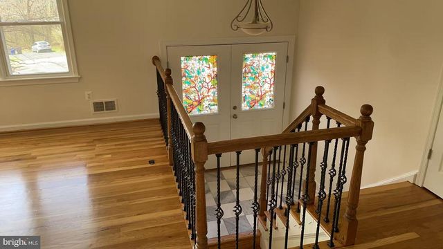 9821 HAMPTON LN, Fairfax, VA 22030