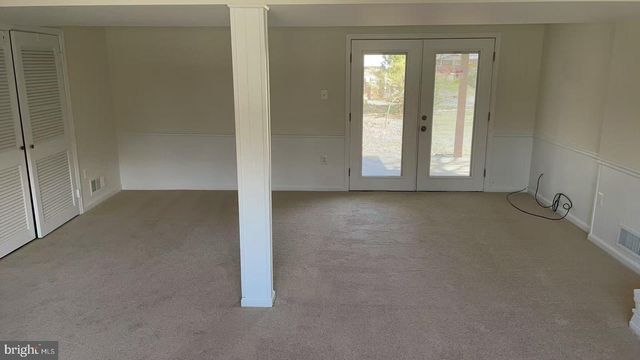 9821 HAMPTON LN, Fairfax, VA 22030