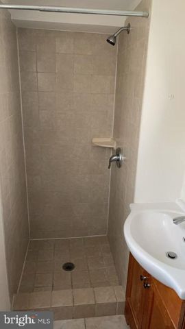 9821 HAMPTON LN, Fairfax, VA 22030