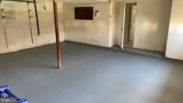 9821 HAMPTON LN, Fairfax, VA 22030