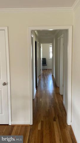 9821 HAMPTON LN, Fairfax, VA 22030