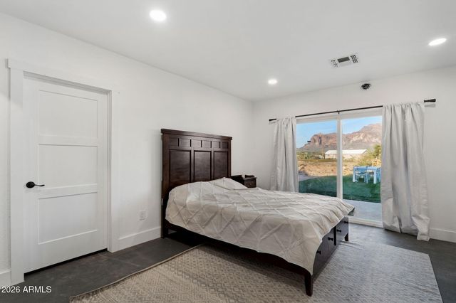 1927 E Superstition Boulevard, Apache Junction, AZ 85119