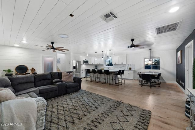 1927 E Superstition Boulevard, Apache Junction, AZ 85119