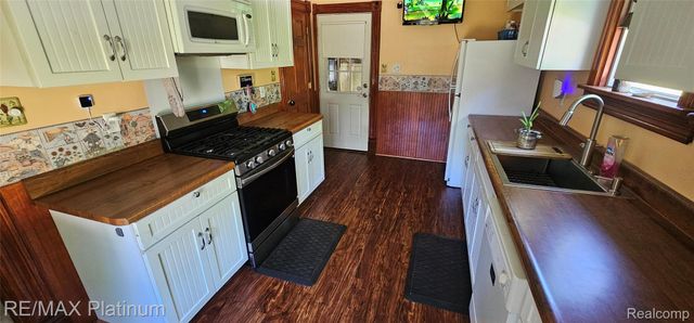 17140 Haggerty Road, Van Buren Charter Township, MI 48111