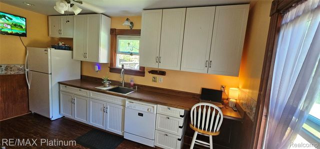 17140 Haggerty Road, Van Buren Charter Township, MI 48111