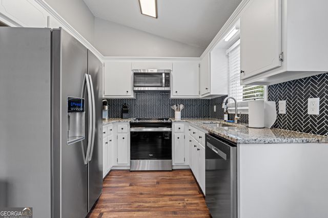 13 Huntcliff Drive, Cartersville, GA 30121