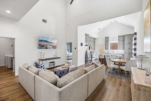 1313 Tillery Court, Grapevine, TX 76051