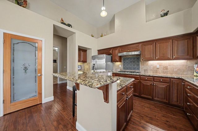 2031 Thomas Dr, Jackson, CA 95642