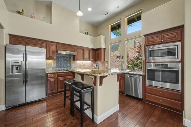 2031 Thomas Dr, Jackson, CA 95642