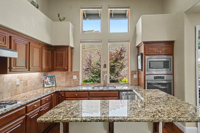 2031 Thomas Dr, Jackson, CA 95642