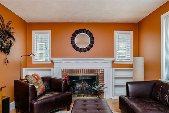 156 Harris St, Pawtucket, RI 02861