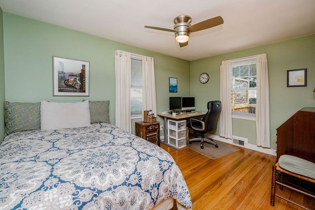 156 Harris St, Pawtucket, RI 02861