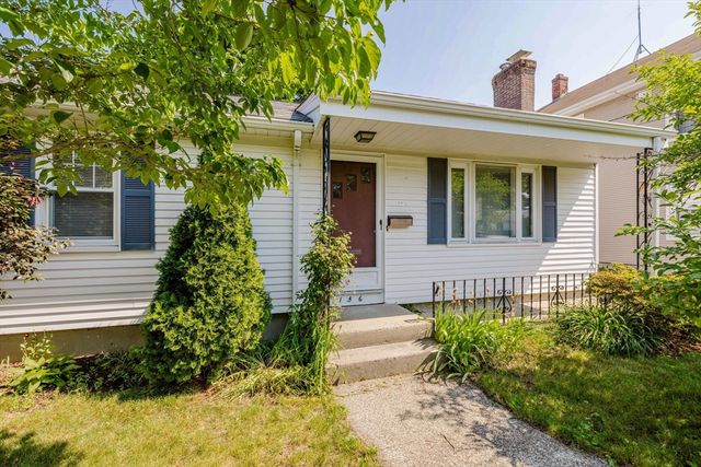 156 Harris St, Pawtucket, RI 02861
