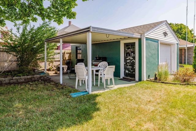 156 Harris St, Pawtucket, RI 02861