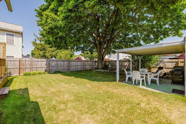 156 Harris St, Pawtucket, RI 02861