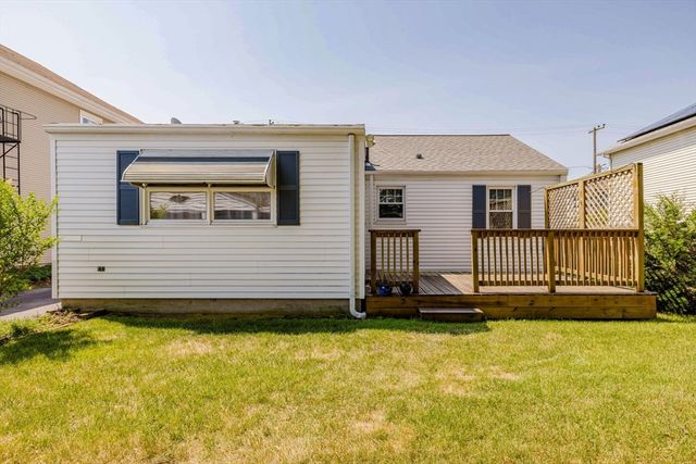156 Harris St, Pawtucket, RI 02861