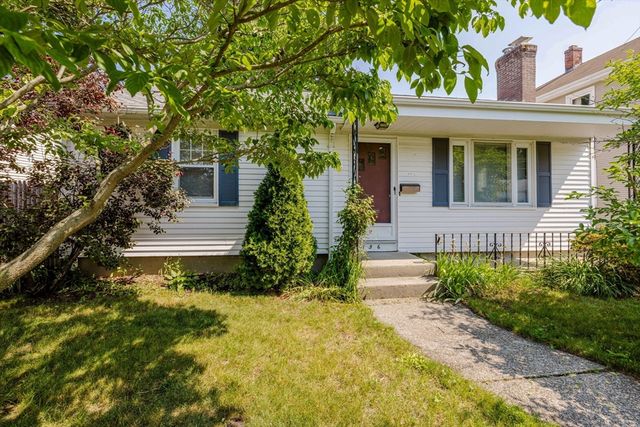 156 Harris St, Pawtucket, RI 02861