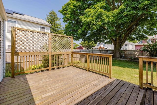 156 Harris St, Pawtucket, RI 02861