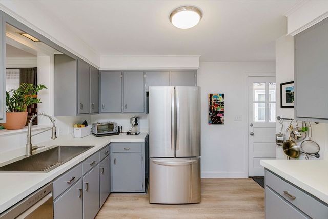 156 Harris St, Pawtucket, RI 02861