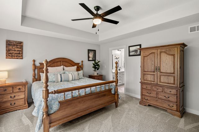 1127 Timber Ridge Drive, Norwalk, IA 50211