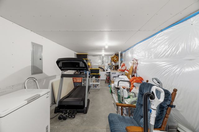 1127 Timber Ridge Drive, Norwalk, IA 50211