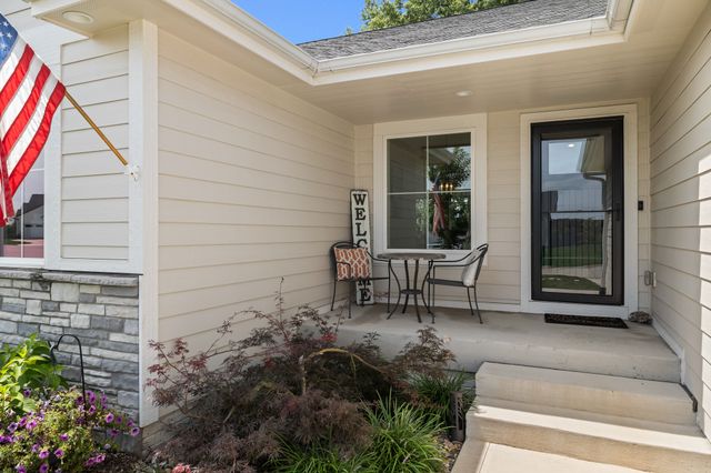 1127 Timber Ridge Drive, Norwalk, IA 50211