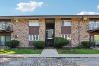 505 Kenilworth Avenue 4, Glen Ellyn, IL 60137