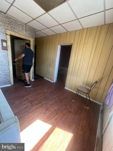 2550 GERMANTOWN AVE, Philadelphia, PA 19133