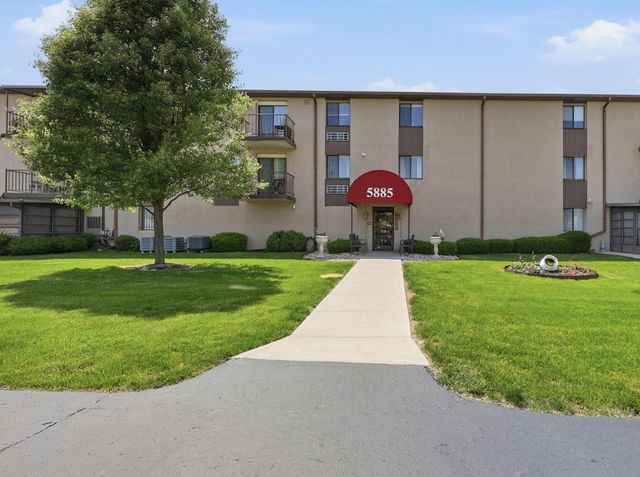 5885 Beechcroft Road, 302, Columbus, OH 43229