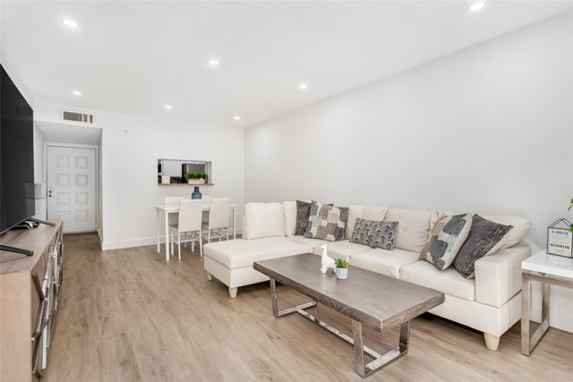 4541 N O Connor Road 2243, Irving, TX 75062