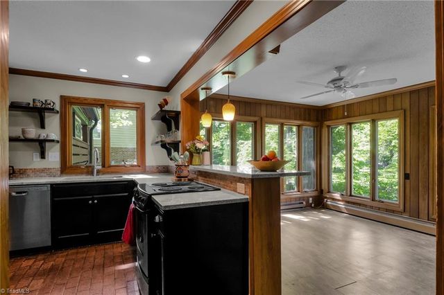 1715 Buena Vista Road, Winston-salem, NC 27104