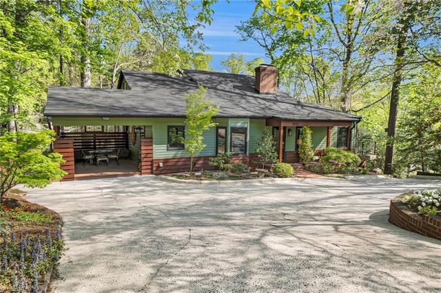 1715 Buena Vista Road, Winston-salem, NC 27104